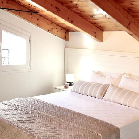 Lightful Attic At Regina Apartments Alykanas  Eksteriør billede